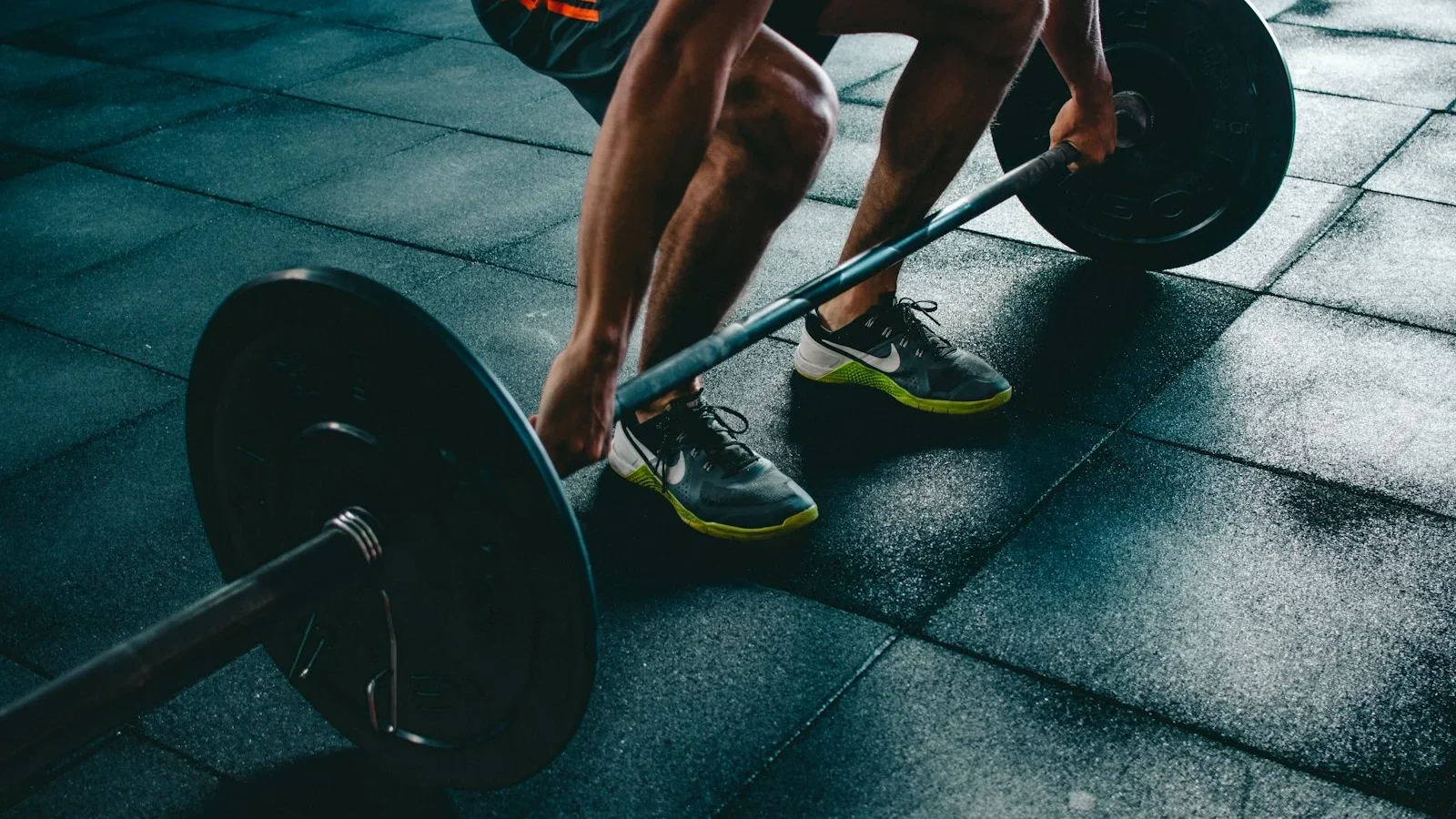 El gimnasio en casa: una rutina mínima de veinte minutos
